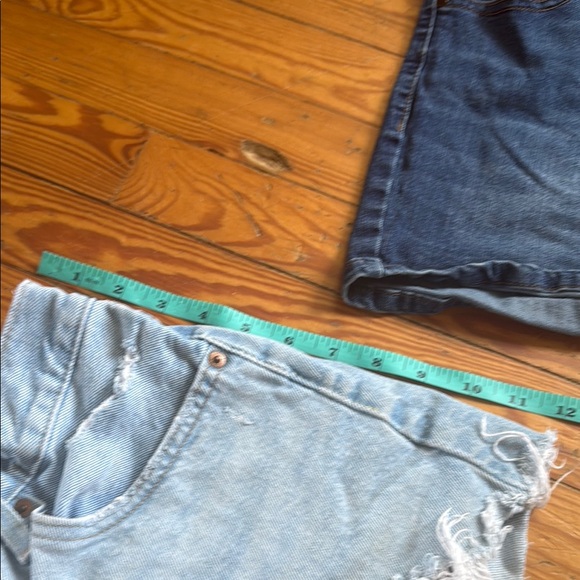 Levi's Light Blue Denim Jeans - Picture 7 of 13